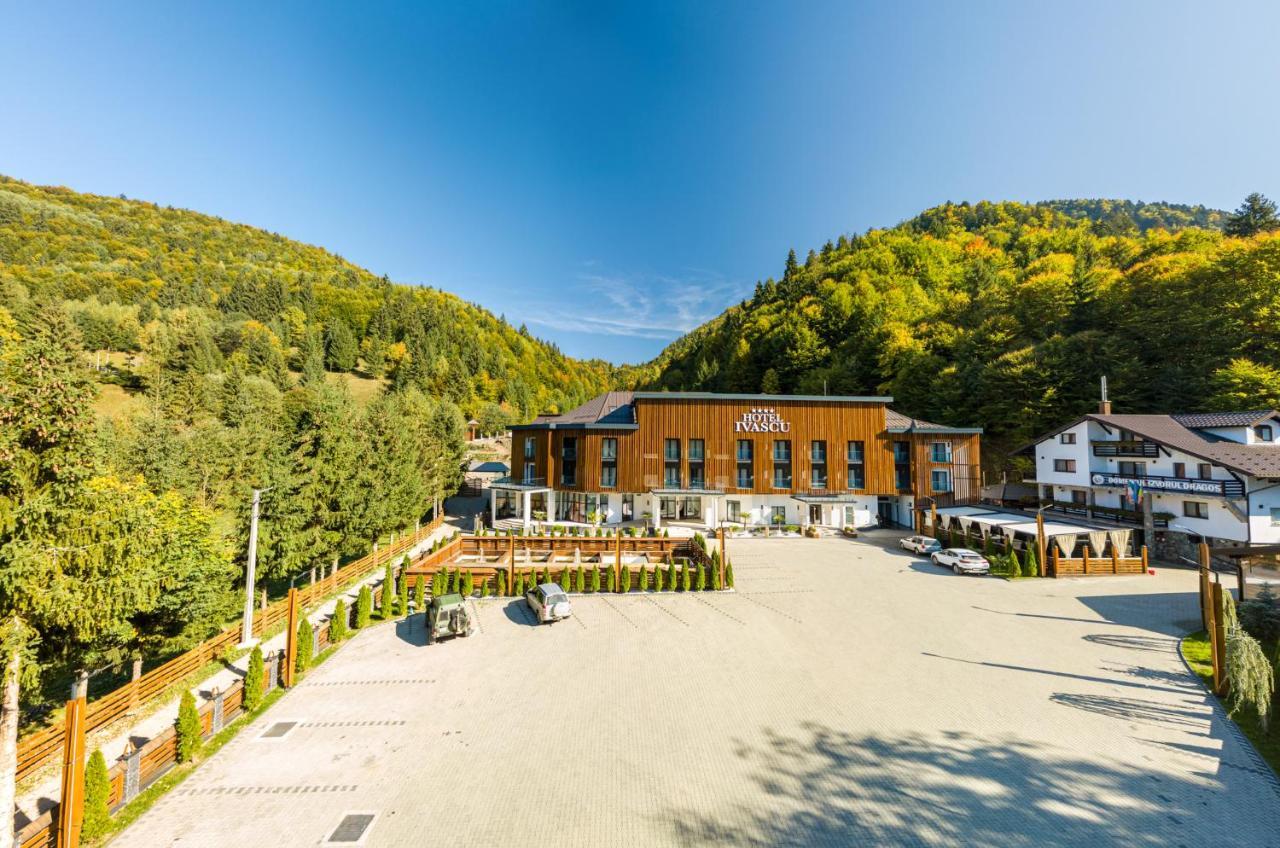 Hotel Ivascu Moisei Exterior photo